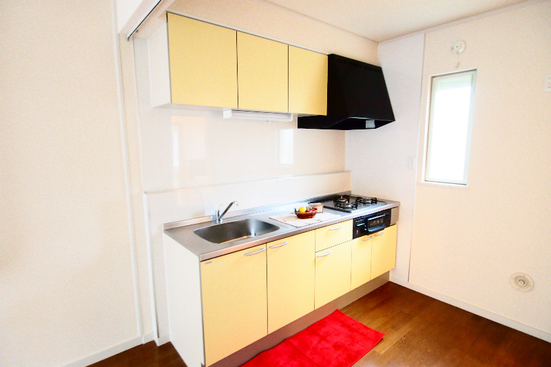 Kitchen. Kitchen newly established! 3-neck gas stove with the system Kitchen!