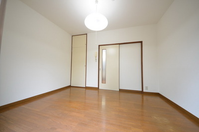 Other room space. Western-style 6 Pledge