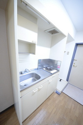 Kitchen.  ☆ A good at cooking in this kitchen ☆ 