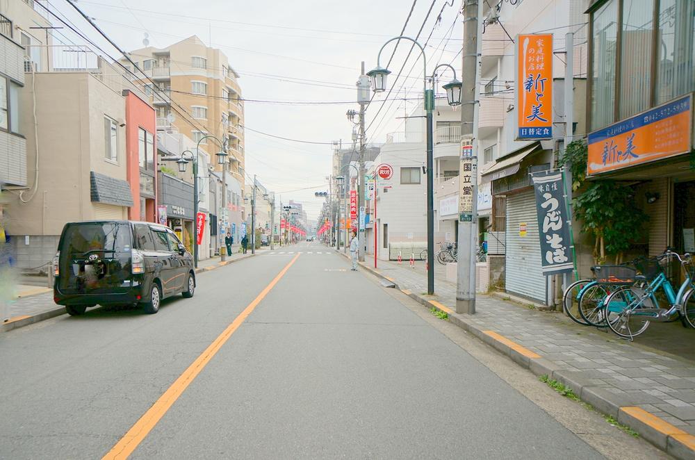 Local photos, including front road. Local (11 May 2013) Shooting