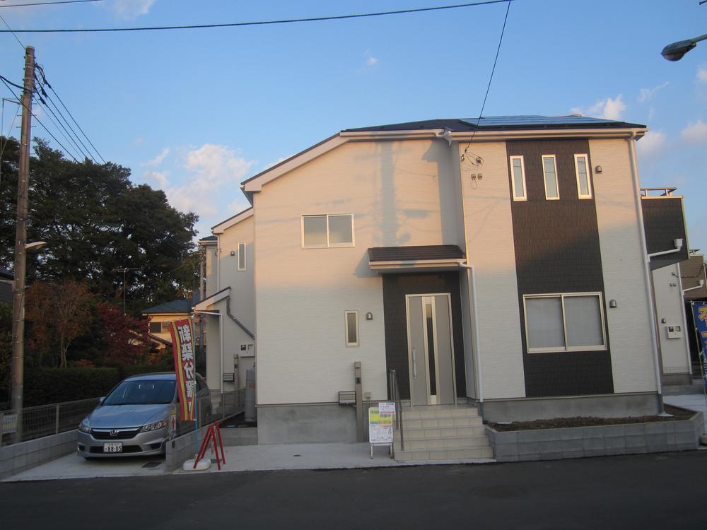 Local photos, including front road. ● Local appearance: 2013 November shooting