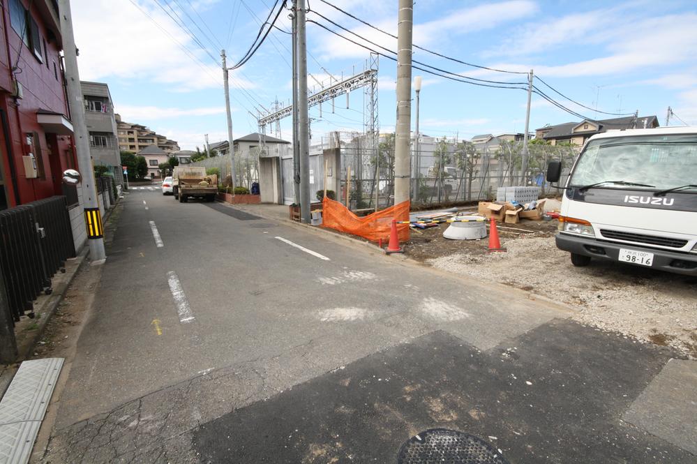 Local photos, including front road. Local Photos