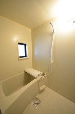 Bath. Comfortable bus