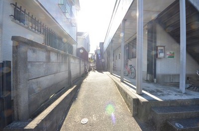 Other. Until the other (Other) 1m