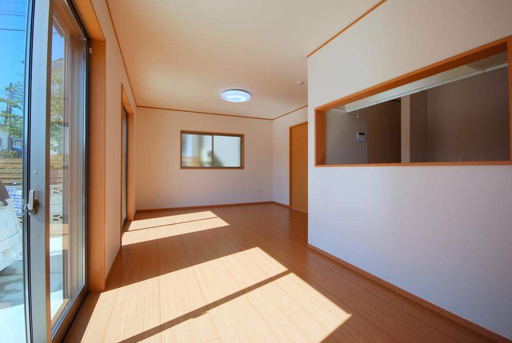 Same specifications photos (living). Example of construction