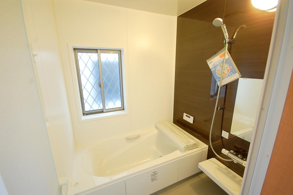 Same specifications photo (bathroom). Example of construction