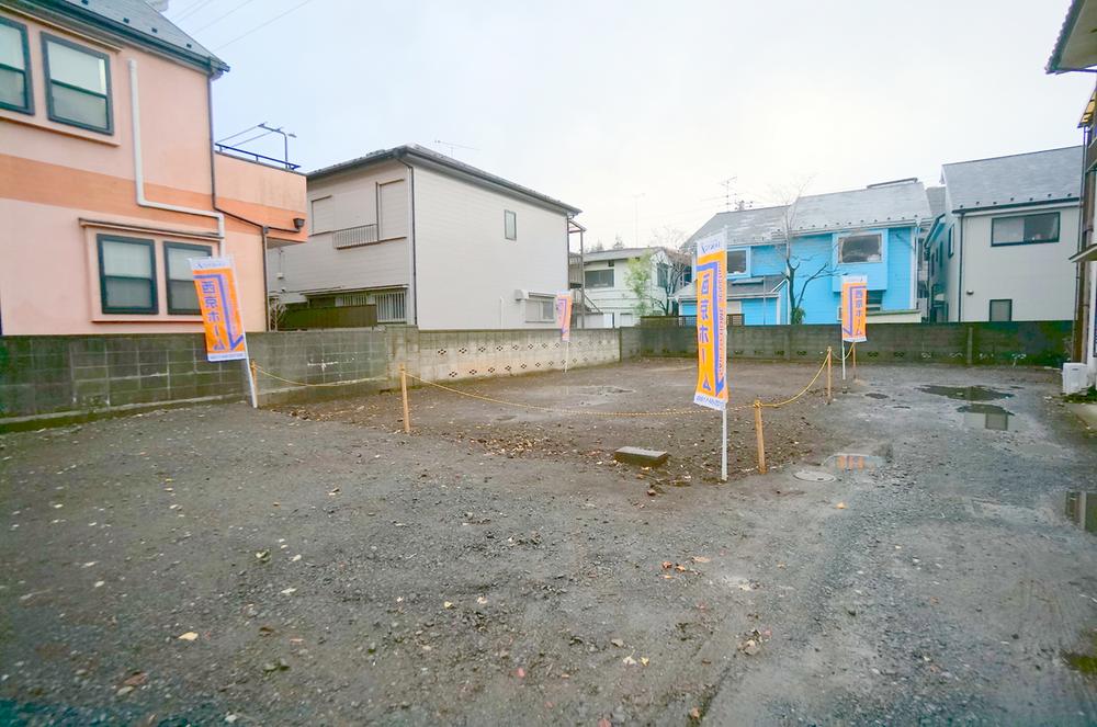 Local appearance photo. Local shooting