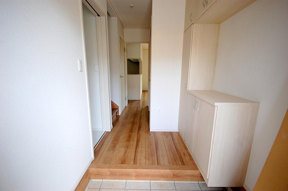 Entrance. Local Photos