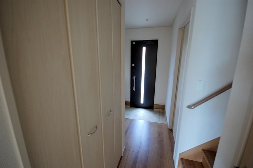 Entrance. Local Photos