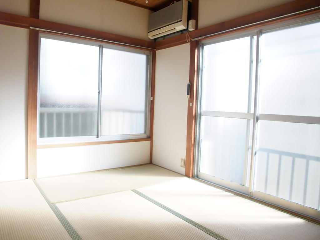 Living and room. Two-sided lighting