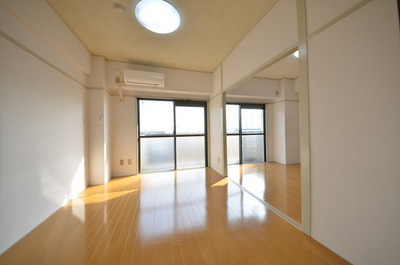 Living and room. ☆ room ☆