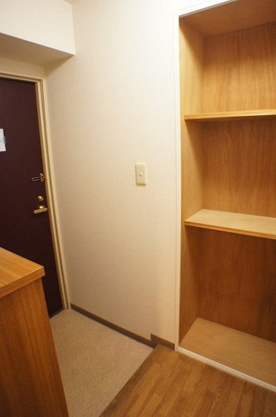 Receipt. Entrance storage