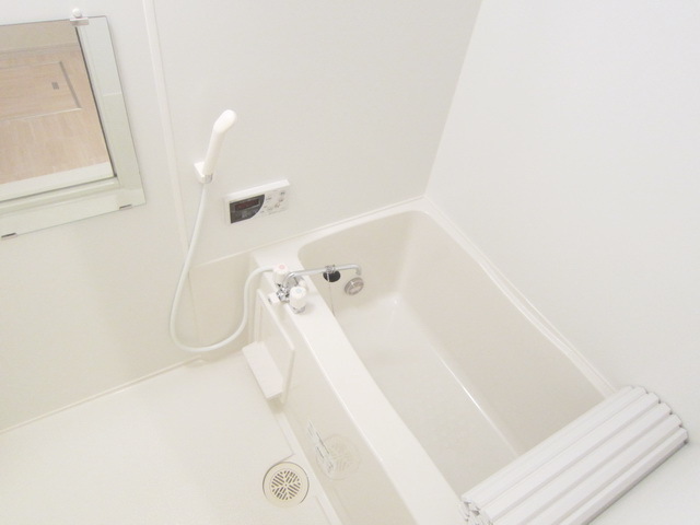 Bath. With reheating bathroom feature