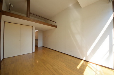 Other room space.  ☆ Space in the sun ☆