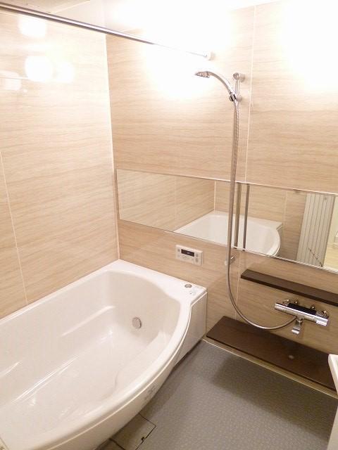 Bathroom. 714, Room Spacious bathroom of 1620 size that can enter slowly. With bathroom dryer.