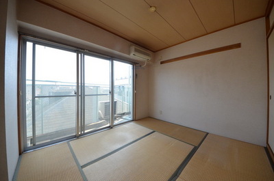 Other room space.  ☆ Space in the sun ☆ 