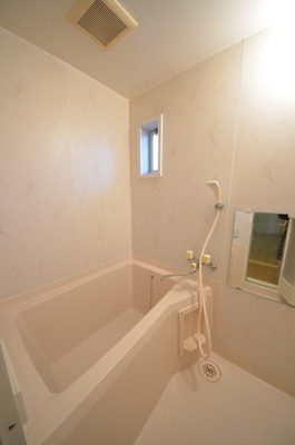 Bath. Comfortable bus