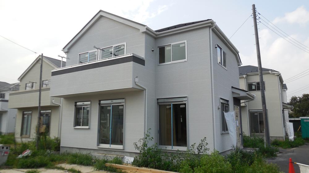 Local appearance photo. Outer wall Asahi Kasei, Use the power board.