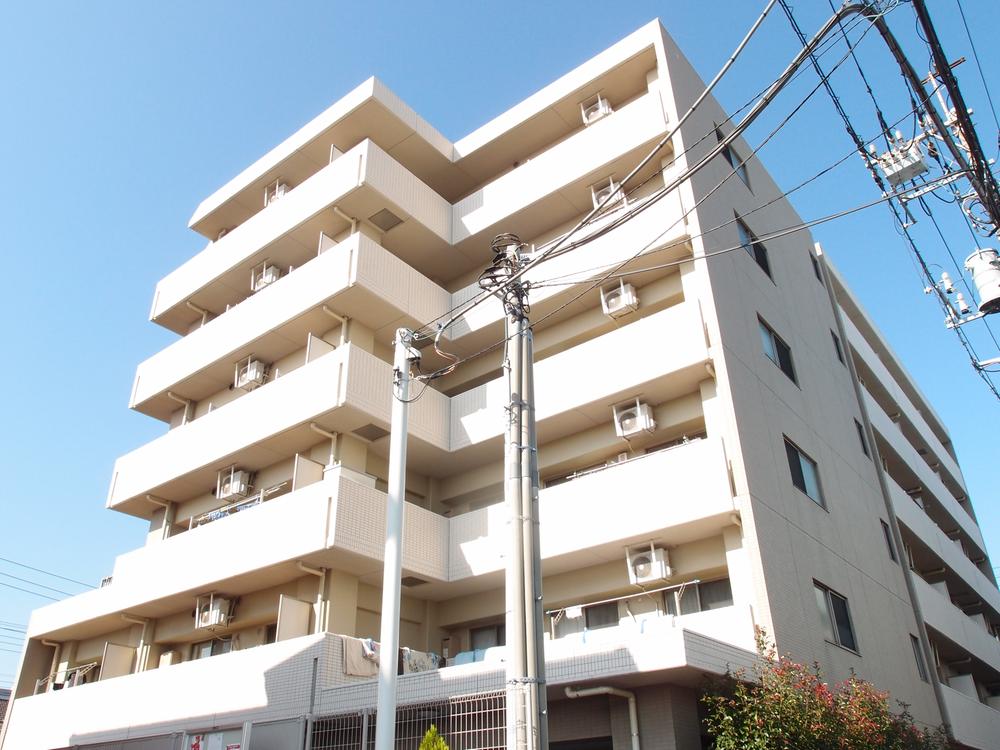 Local appearance photo. Local (10 May 2013) Shooting