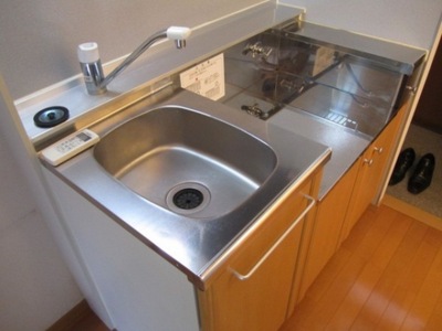 Kitchen. Because the gas stove 2 burners installed Allowed, Ingredients will ride to ramen or pasta