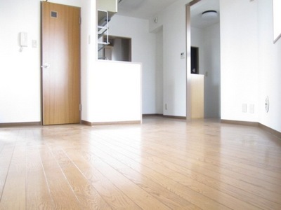 Living and room. Dining 8 pledge