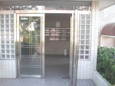 Other. 1m to the periphery (other)