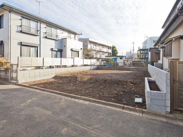 Local appearance photo. Local (12 May 2013) Shooting