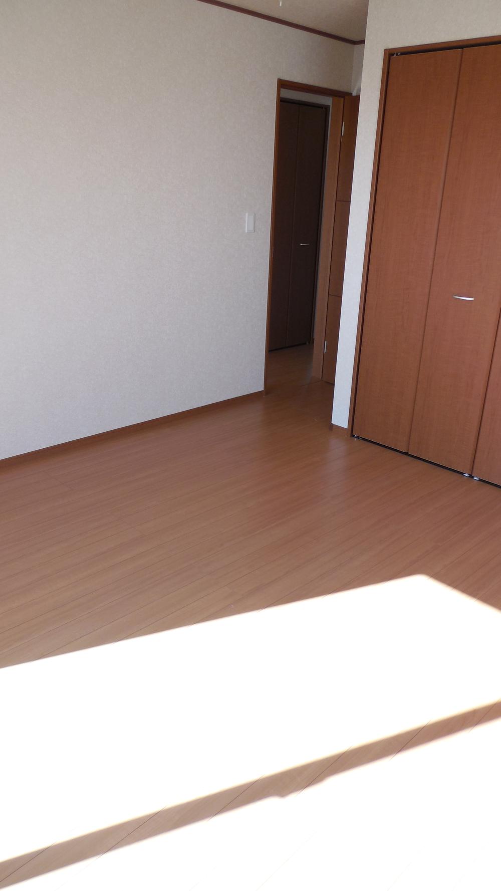 Non-living room. Indoor (11 May 2013) Shooting