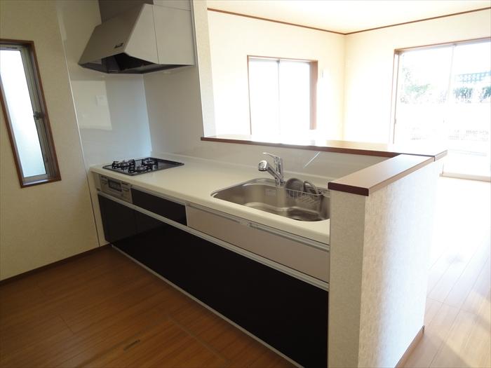 Kitchen. 1 Building (December 2013) Shooting