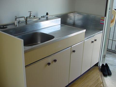 Kitchen. Two-burner gas stove installation Allowed