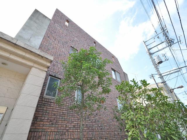 Local appearance photo. Panteyuru National Terrace House exterior photo