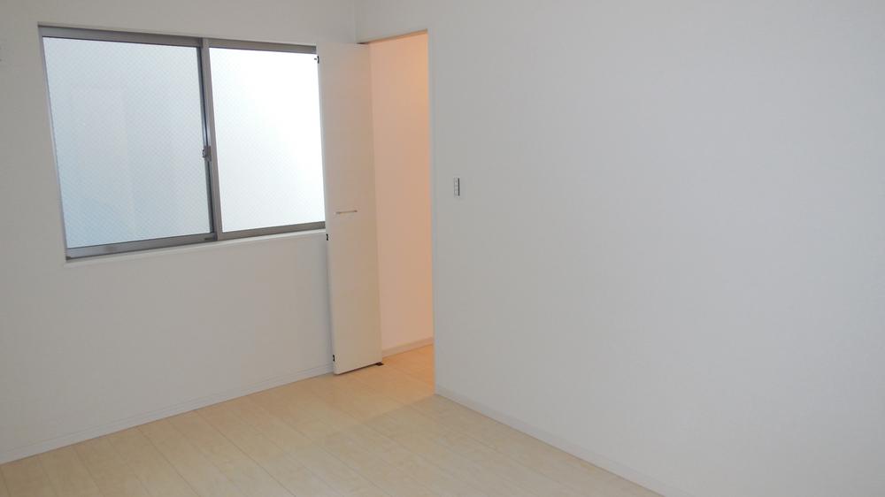 Non-living room. Indoor (11 May 2013) Shooting