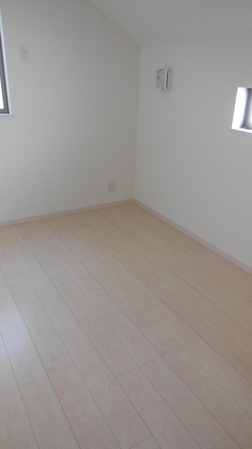 Non-living room. Indoor (11 May 2013) Shooting