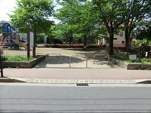 Other. Medium petting park