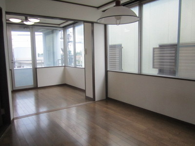 Living and room. Spacious living room