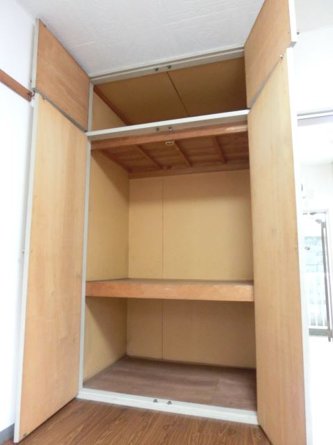 Receipt.  ☆ Storage is easy-to-use double doors door ☆