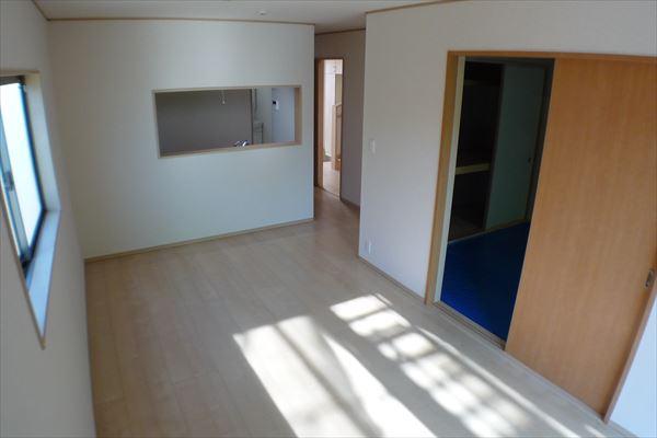 Living. Indoor (12 May 2013) Shooting About a 14-quires of LDK. Next to the living room there is also about 6 quires of Japanese-style room. 