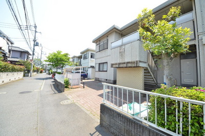 Other. 1m to the periphery (other)