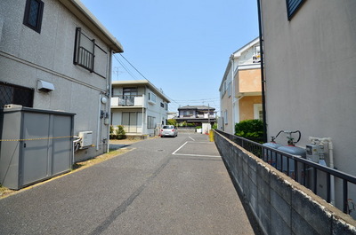 Other. 1m to the periphery (other)