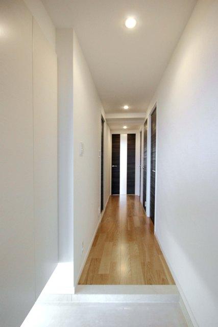 Entrance. White bright entrance