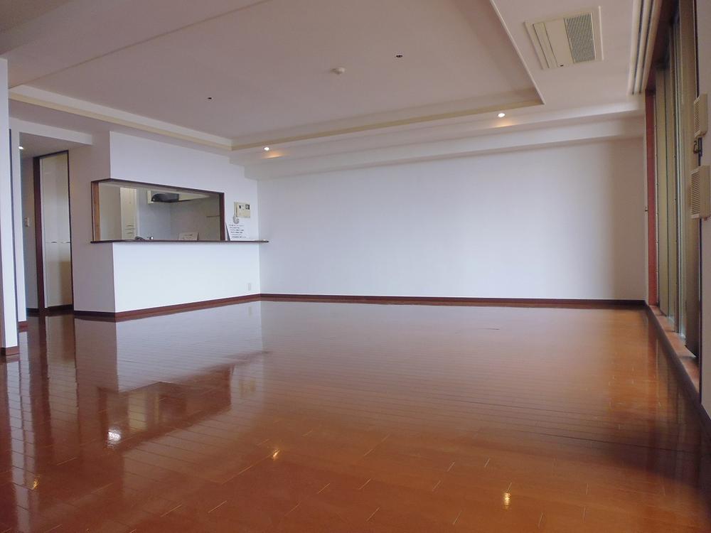 Living. Spacious LDK