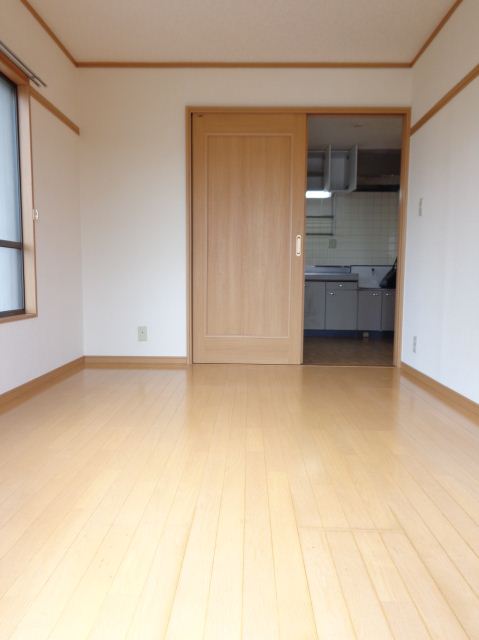 Living and room. New life started in bright rooms ☆