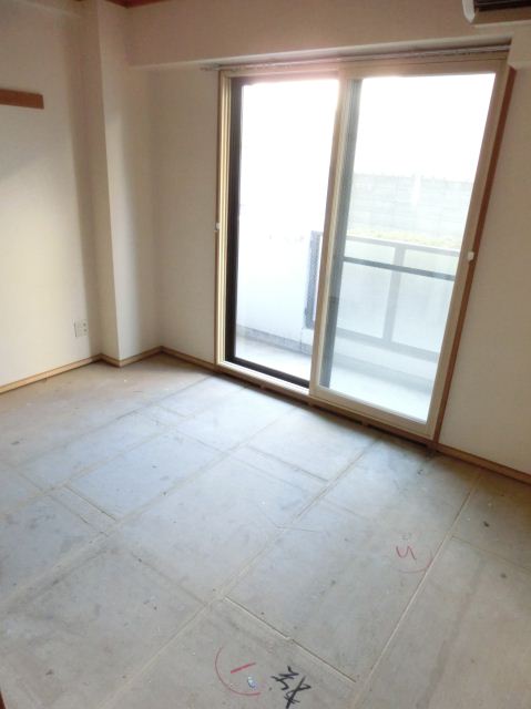 Living and room. Receipt