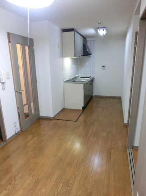 Living and room. Toilet