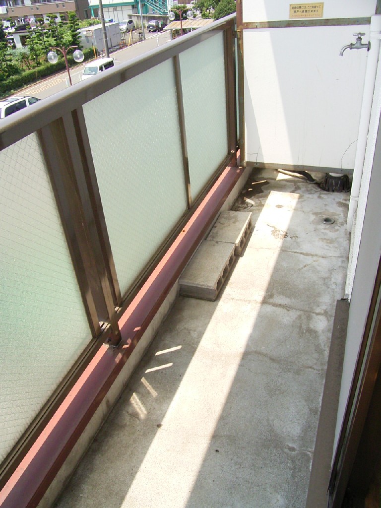 Balcony. There is a washing machine yard in veranda ☆