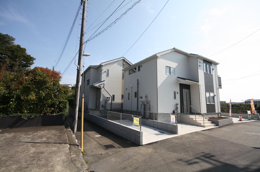 Local appearance photo. Local (11 May 2013) Shooting