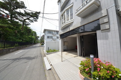 Other. 1m to the periphery (other)