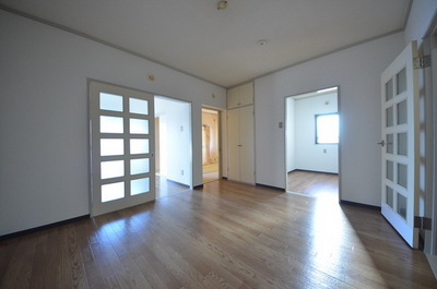 Living and room.  ☆ Free to arrange space ☆