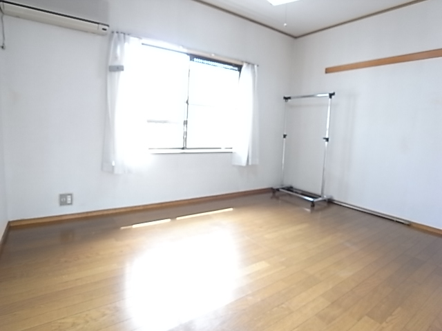 Living and room. Air-conditioned