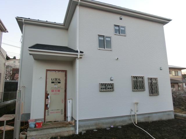 Local appearance photo. 1 Building